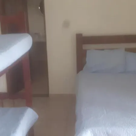 Sobrado Para 10 Pessoas Na Praia- Familiar Sao Sebastiao  Exterior photo